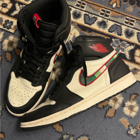 Jordan 1 A Star Is Born - Picture 1 of 3